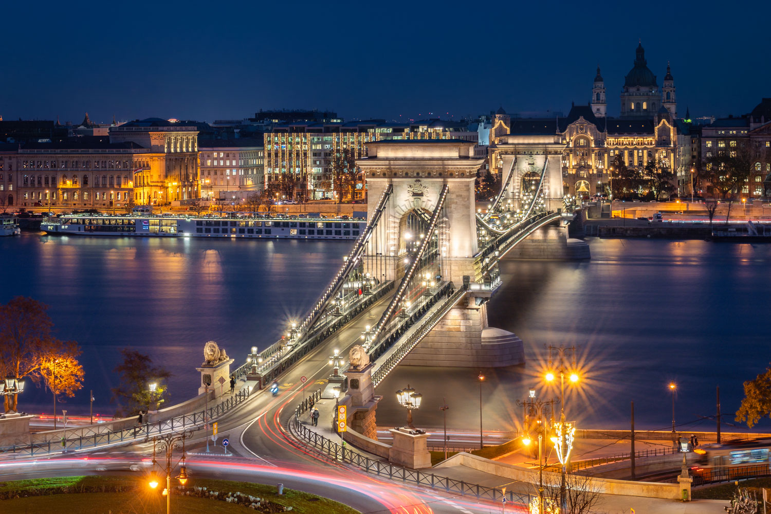 Széchenyi Chain Bridge, Budapest